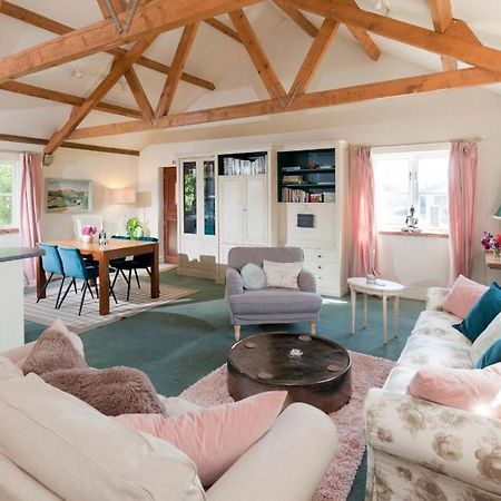 Spacious Swallow Cottage Tisbury Extérieur photo