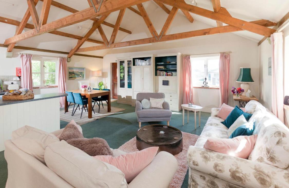 Spacious Swallow Cottage Tisbury Extérieur photo