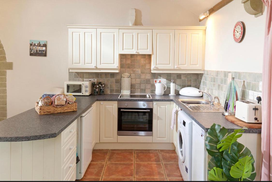 Spacious Swallow Cottage Tisbury Extérieur photo