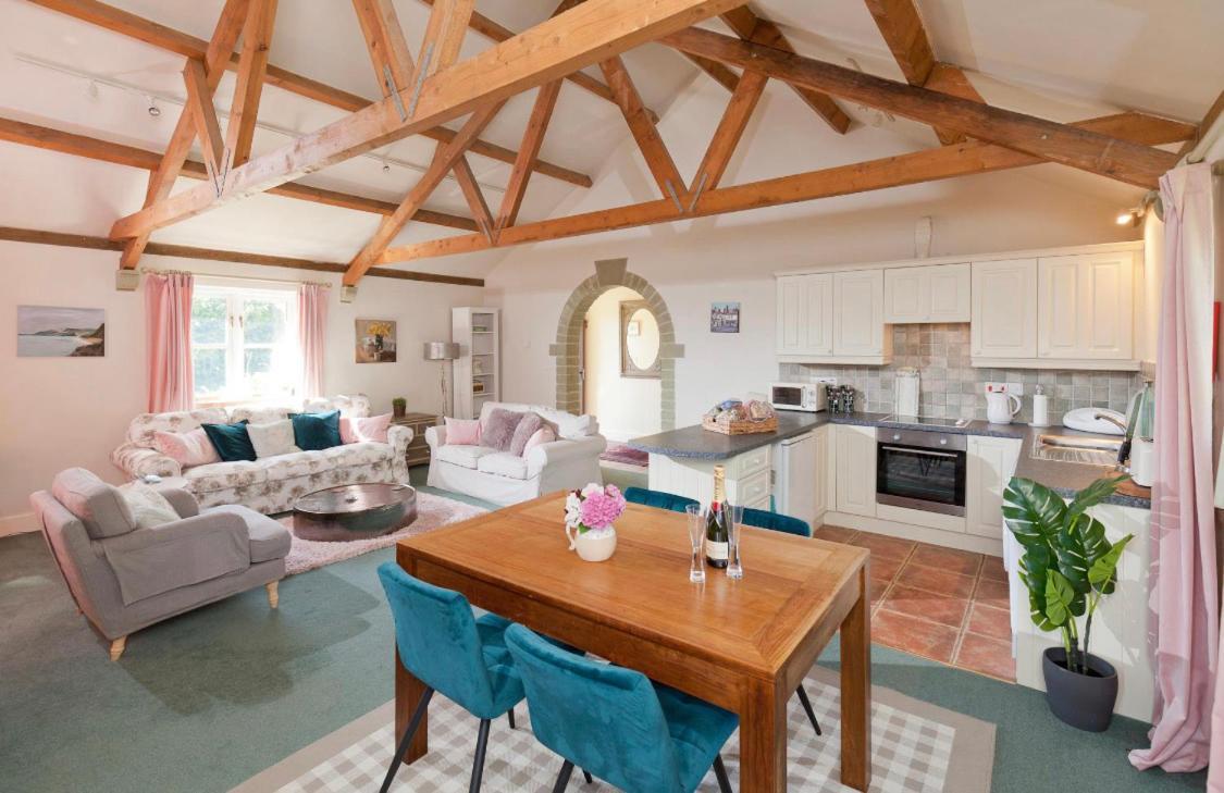 Spacious Swallow Cottage Tisbury Extérieur photo
